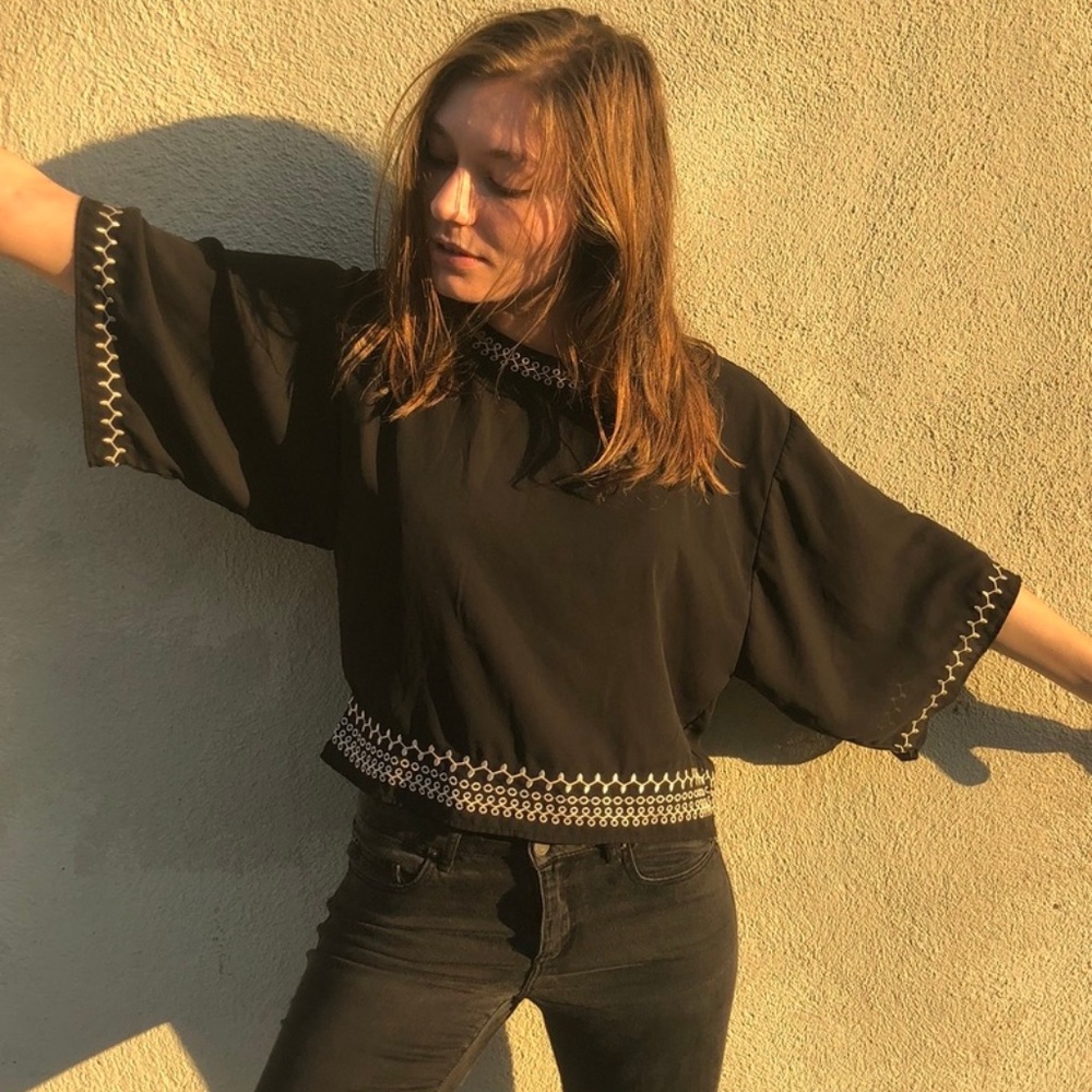 ~embroidered blouse~